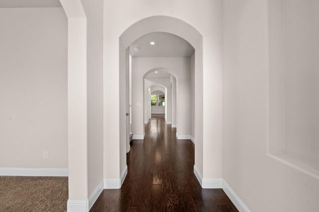 1805 E Bella Rosa Avenue, Fresno, CA 93730