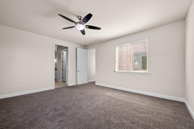 1805 E Bella Rosa Avenue, Fresno, CA 93730