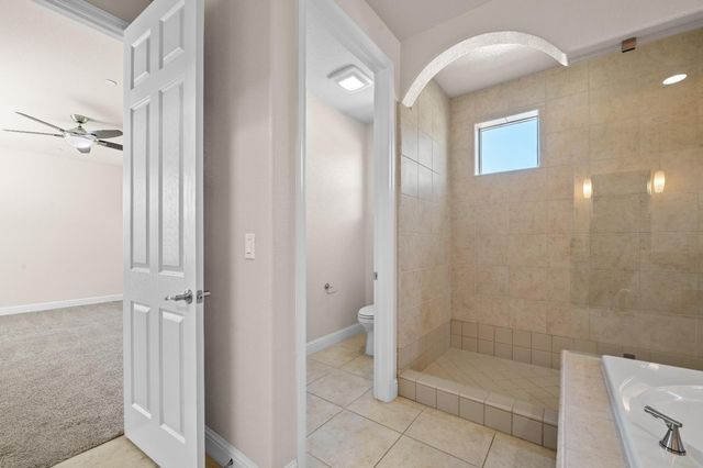 1805 E Bella Rosa Avenue, Fresno, CA 93730