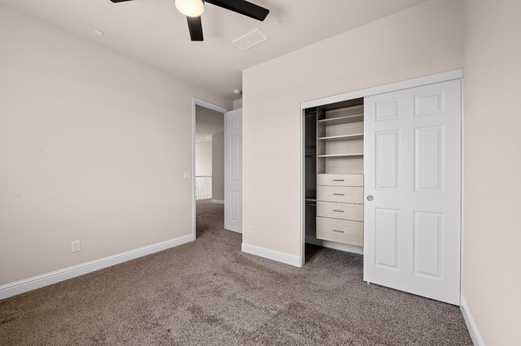 Image 28 of property listing at 1805 E Bella Rosa Avenue, Fresno, CA 93730