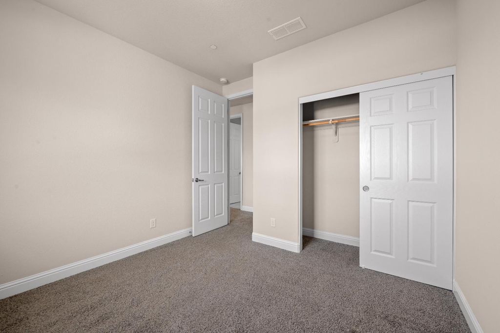 Image 29 of property listing at 1805 E Bella Rosa Avenue, Fresno, CA 93730