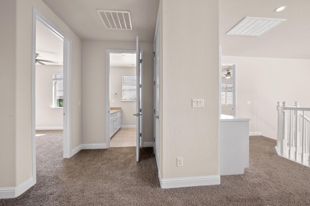 Image 30 of property listing at 1805 E Bella Rosa Avenue, Fresno, CA 93730