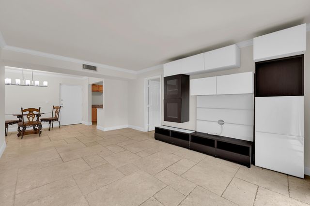 490 NW 20TH Street 1140, Boca Raton, FL 33431