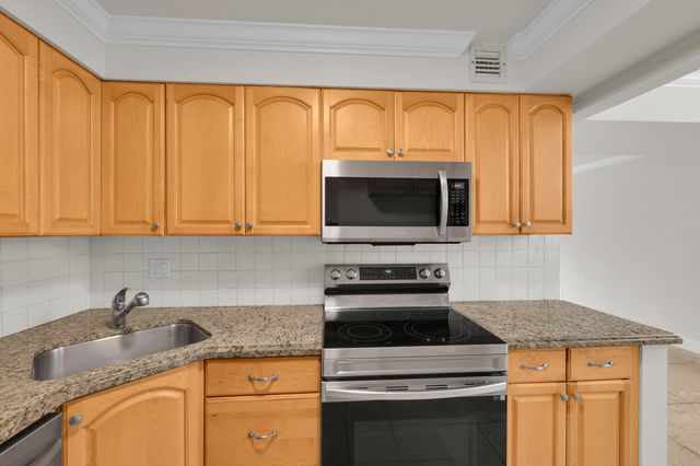 490 NW 20TH Street 1140, Boca Raton, FL 33431