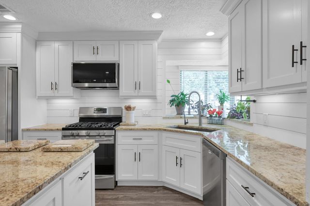 7 Kingsley Court, Conroe, TX 77304