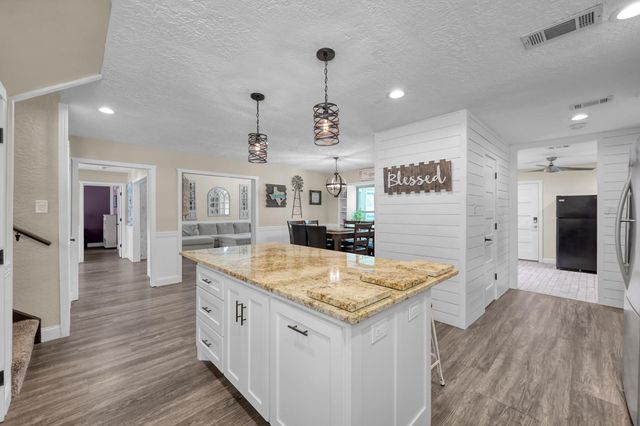 7 Kingsley Court, Conroe, TX 77304