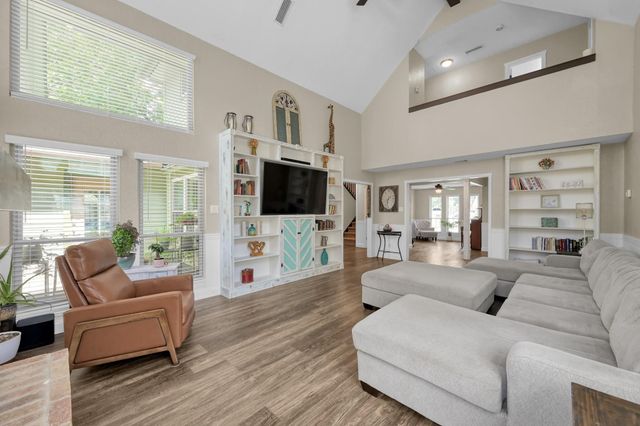 7 Kingsley Court, Conroe, TX 77304