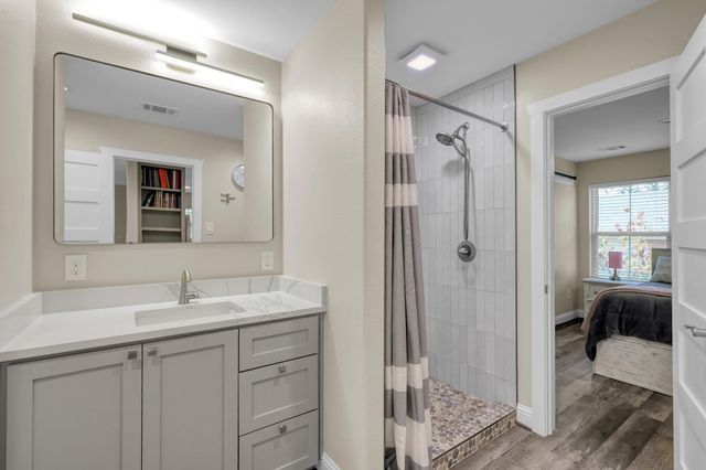 7 Kingsley Court, Conroe, TX 77304