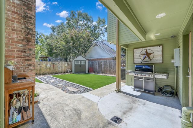 7 Kingsley Court, Conroe, TX 77304