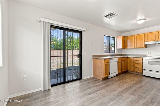2876 N Xochipilli Drive, Tucson, AZ 85745