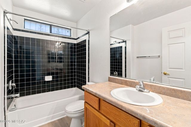 2876 N Xochipilli Drive, Tucson, AZ 85745
