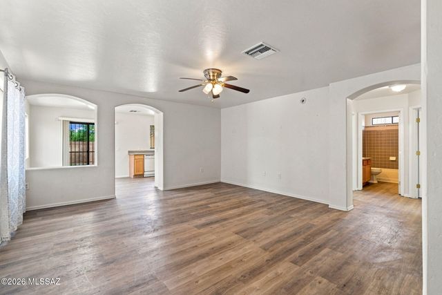 2876 N Xochipilli Drive, Tucson, AZ 85745