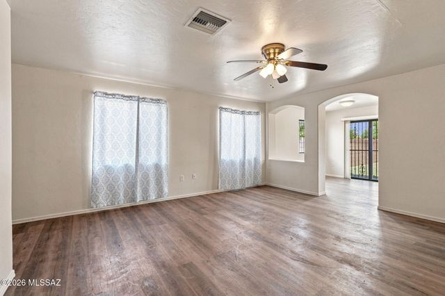 2876 N Xochipilli Drive, Tucson, AZ 85745