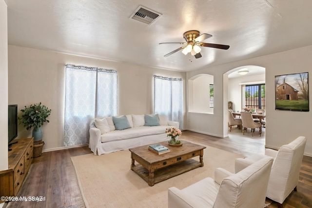 2876 N Xochipilli Drive, Tucson, AZ 85745