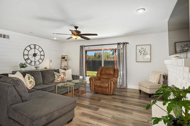 15576 Paseo Ajanta, San Diego, CA 92129