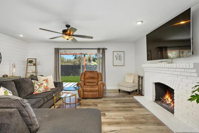 15576 Paseo Ajanta, San Diego, CA 92129