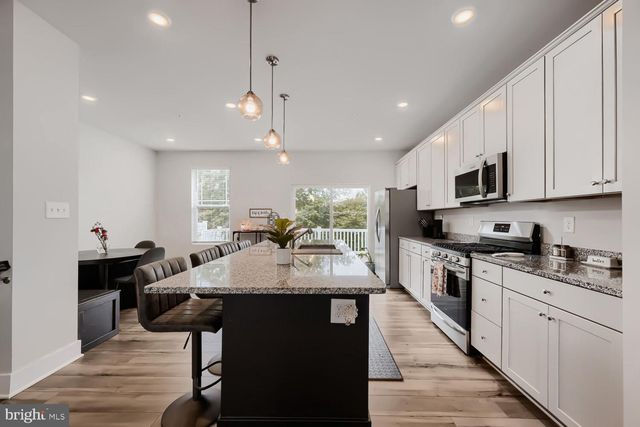 7853 BLUELICK RUN RD, Baltimore, MD 21244