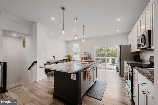 7853 BLUELICK RUN RD, Baltimore, MD 21244