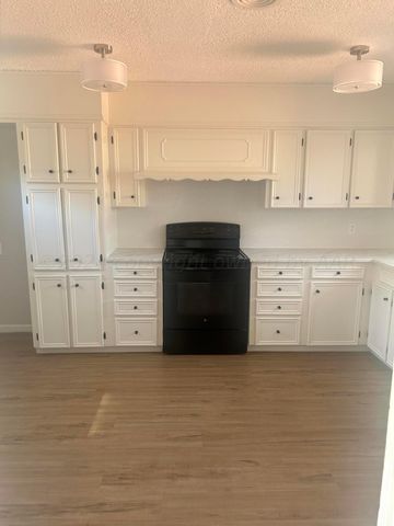 1917 S Goliad Street, Amarillo, TX 79106