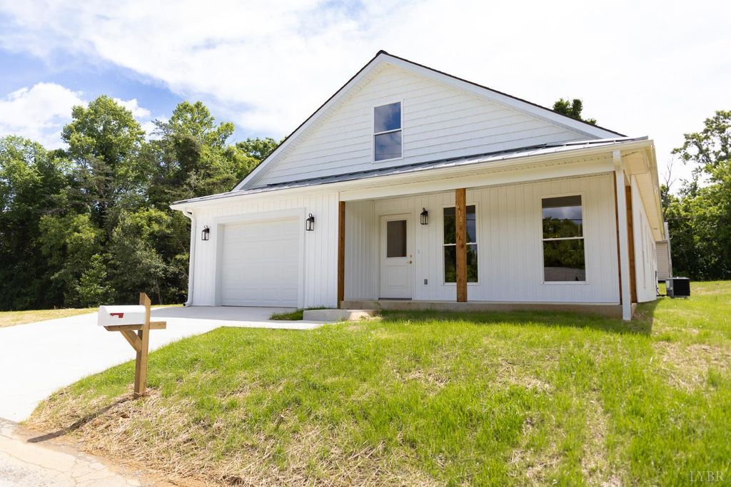 416 Chambersville, Lynchburg, VA 24503