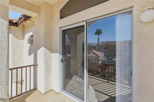 4811 Black Bear Road 201, Las Vegas, NV 89149