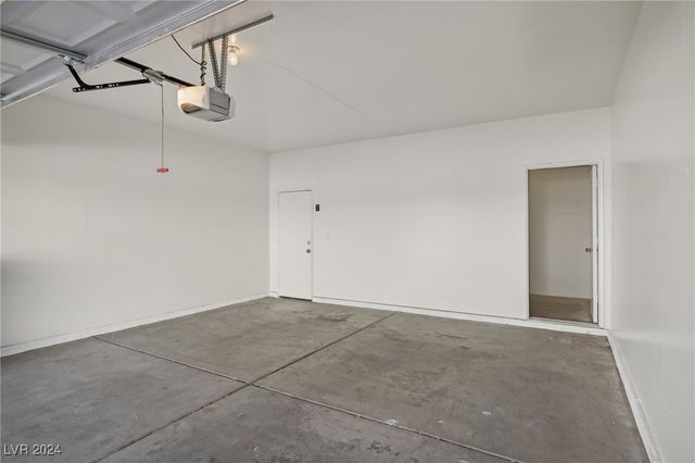 4811 Black Bear Road 201, Las Vegas, NV 89149