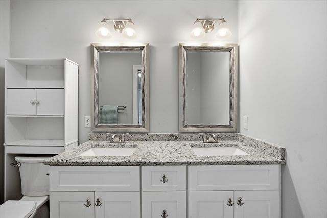 25 Riverside Dr. 25, Lakeville, MA 02347