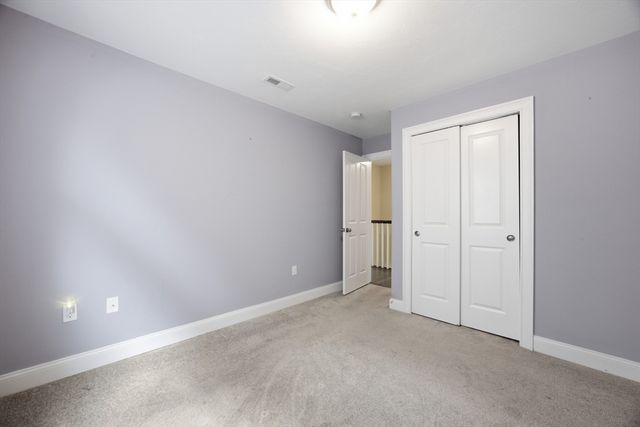 25 Riverside Dr. 25, Lakeville, MA 02347