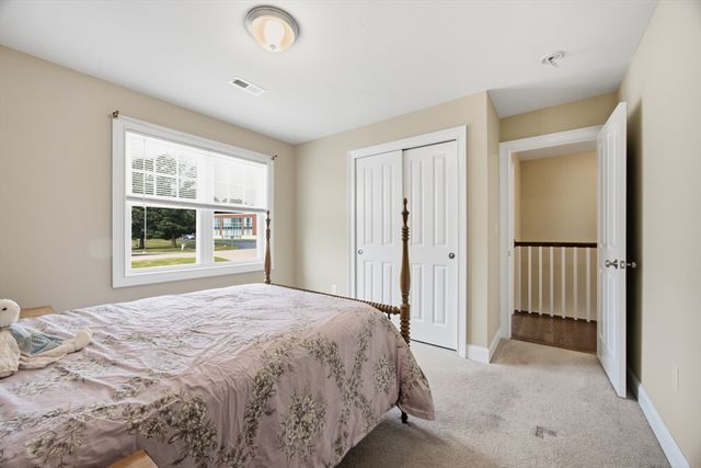 25 Riverside Dr. 25, Lakeville, MA 02347