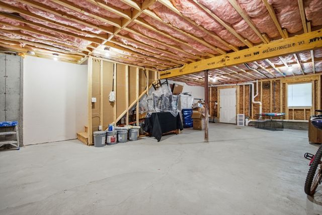 25 Riverside Dr. 25, Lakeville, MA 02347