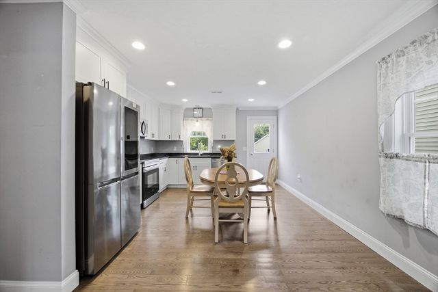 25 Riverside Dr. 25, Lakeville, MA 02347