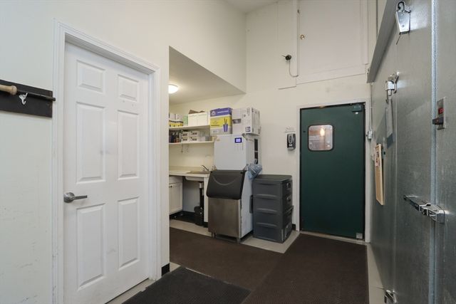 1264 Granby Rd, Chicopee, MA 01020