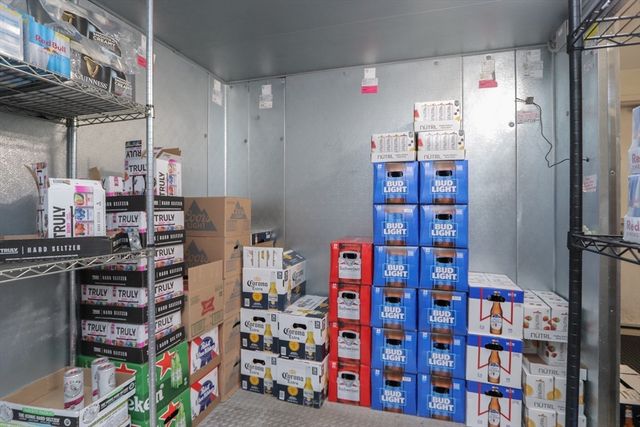 1264 Granby Rd, Chicopee, MA 01020