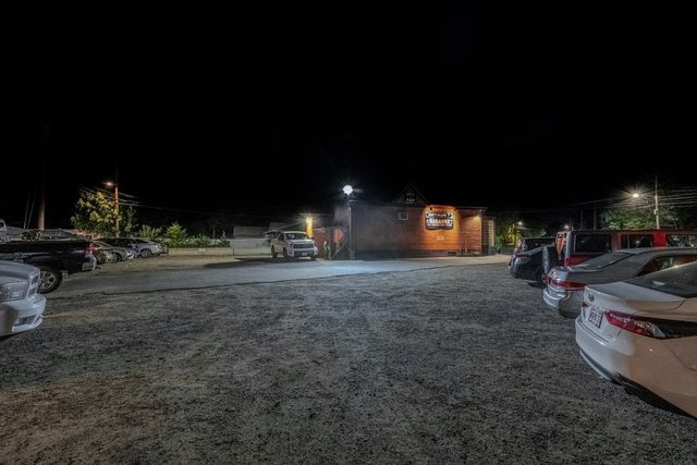 1264 Granby Rd, Chicopee, MA 01020