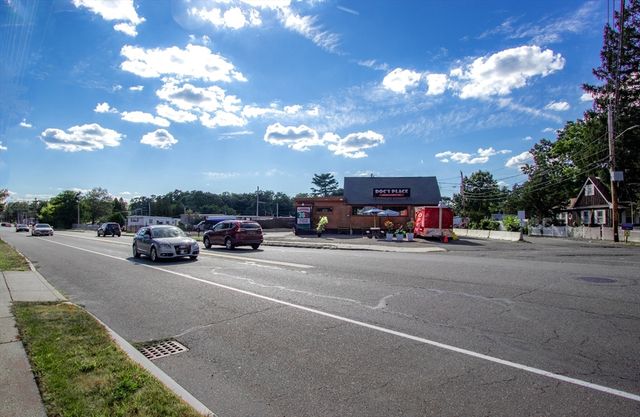 1264 Granby Rd, Chicopee, MA 01020