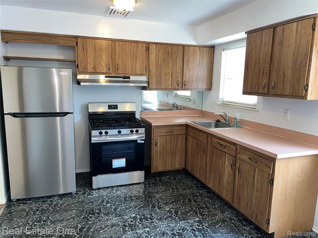 25563 Baker, Taylor, MI 48180