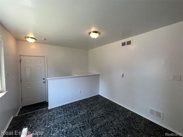 25563 Baker, Taylor, MI 48180