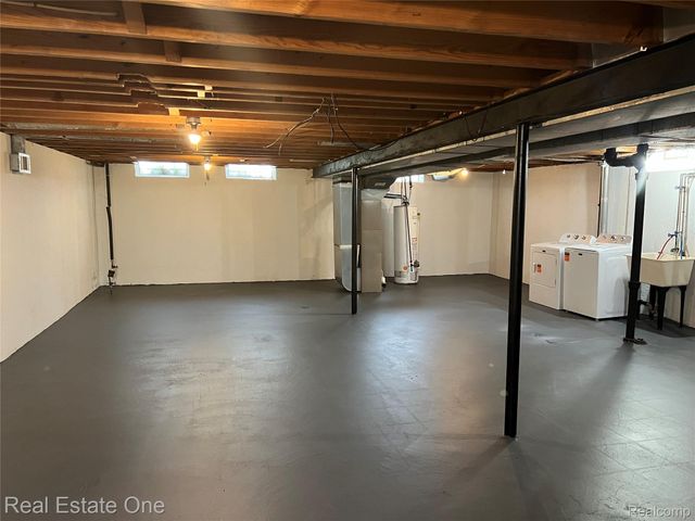 25563 Baker, Taylor, MI 48180
