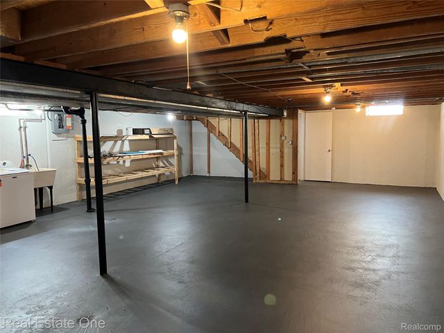 25563 Baker, Taylor, MI 48180