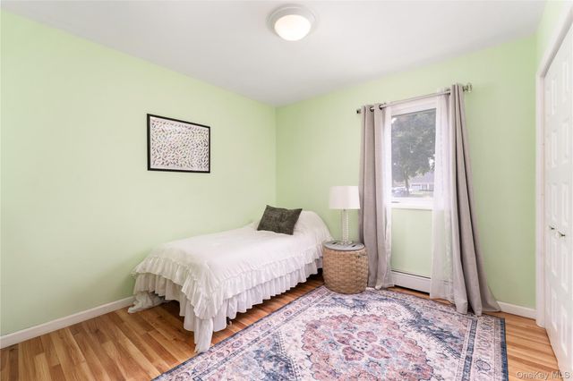 4 Shelley Court, Middle Island, NY 11953
