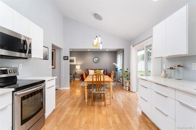 4 Shelley Court, Middle Island, NY 11953