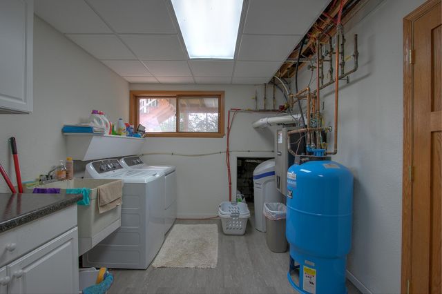 2755 Holly Street S, Cambridge, MN 55008