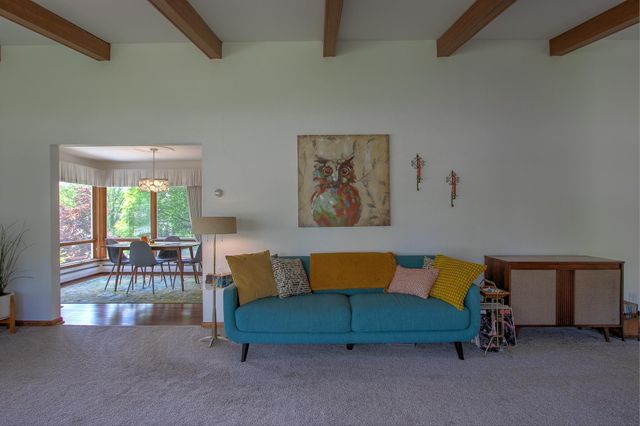 2755 Holly Street S, Cambridge, MN 55008
