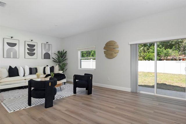 1934 AUBURN STREET S, St Petersburg, FL 33712