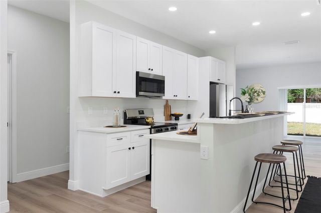 1934 AUBURN STREET S, St Petersburg, FL 33712