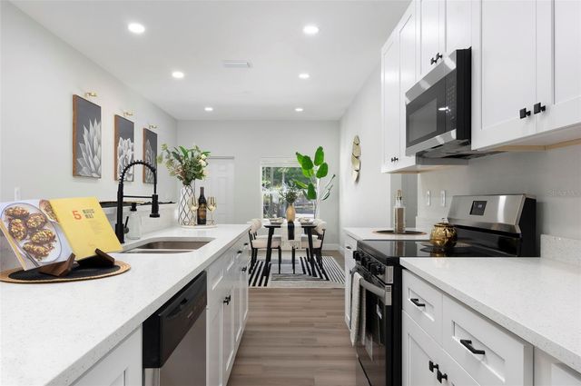 1934 AUBURN STREET S, St Petersburg, FL 33712