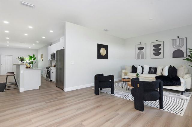 1934 AUBURN STREET S, St Petersburg, FL 33712