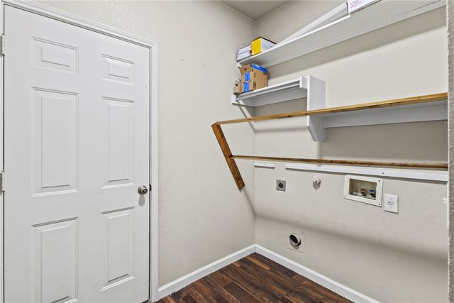 3813 Oak Leaf Lane, Bedford, TX 76021