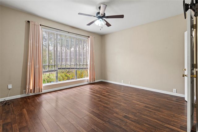 3813 Oak Leaf Lane, Bedford, TX 76021