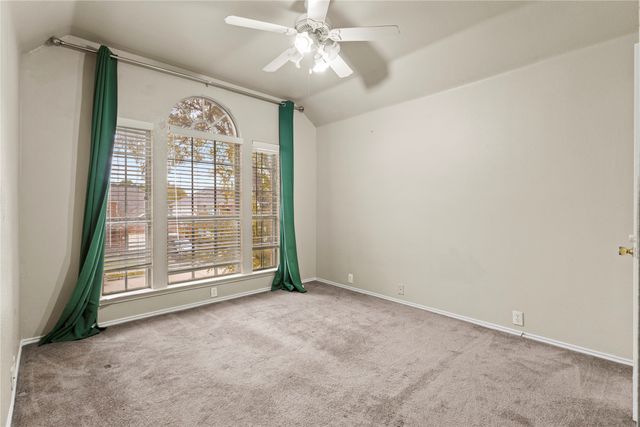 3813 Oak Leaf Lane, Bedford, TX 76021